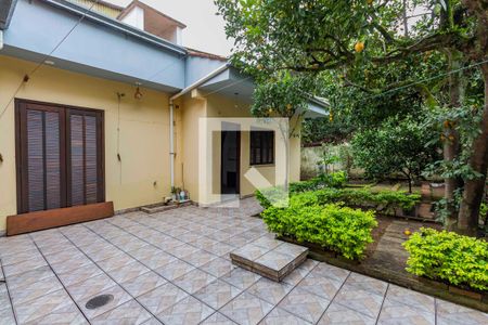 Casa à venda com 230m², 3 quartos e 3 vagas Casa à venda com 230m², 3 quartos e 3 vagasPatio