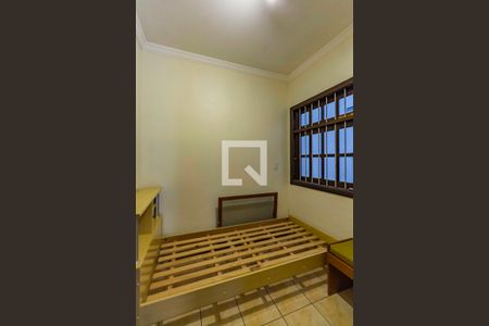 Casa à venda com 230m², 3 quartos e 3 vagas Casa à venda com 230m², 3 quartos e 3 vagasQuarto de Serviço