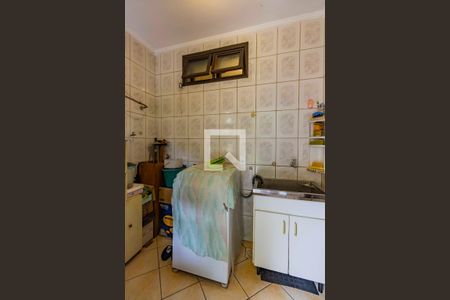 Casa à venda com 230m², 3 quartos e 3 vagas Casa à venda com 230m², 3 quartos e 3 vagasLavanderia