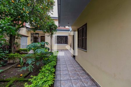 Casa à venda com 230m², 3 quartos e 3 vagas Casa à venda com 230m², 3 quartos e 3 vagasPatio