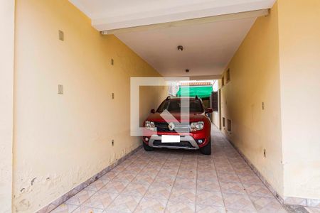 Casa à venda com 230m², 3 quartos e 3 vagas Casa à venda com 230m², 3 quartos e 3 vagasGaragem