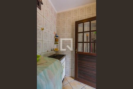 Casa à venda com 230m², 3 quartos e 3 vagas Casa à venda com 230m², 3 quartos e 3 vagasLavanderia