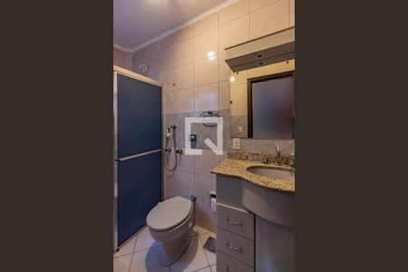 Casa à venda com 230m², 3 quartos e 3 vagas Casa à venda com 230m², 3 quartos e 3 vagasBanheiro