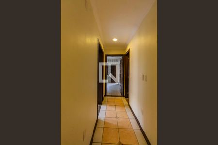 Casa à venda com 230m², 3 quartos e 3 vagas Casa à venda com 230m², 3 quartos e 3 vagasCorredor