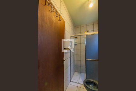 Casa à venda com 230m², 3 quartos e 3 vagas Casa à venda com 230m², 3 quartos e 3 vagasBanheiro 2