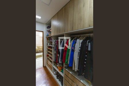 Casa para alugar com 269m², 8 quartos e 15 vagasCloset da Suíte 1