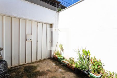 Casa para alugar com 269m², 8 quartos e 15 vagasGaragem da Casa B