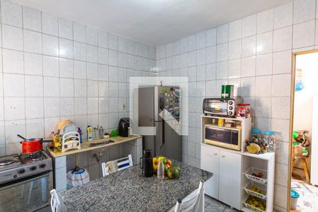 Casa para alugar com 269m², 8 quartos e 15 vagasCozinha da Casa B