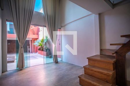 Sala de Estar de casa para alugar com 2 quartos, 80m² em Jardim Oriental, São Paulo