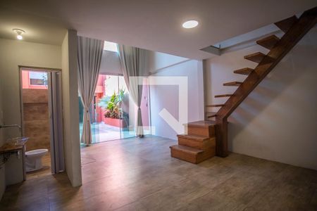 Sala de Jantar de casa para alugar com 2 quartos, 80m² em Jardim Oriental, São Paulo