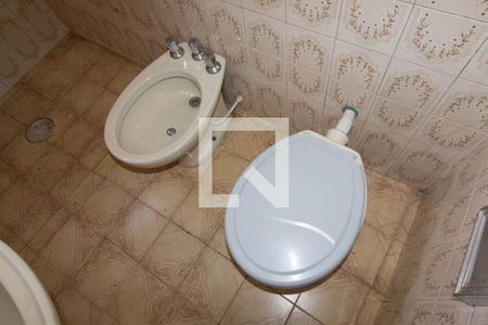 Banheiro da Suíte de casa para alugar com 3 quartos, 80m² em Parque Boturussu, São Paulo