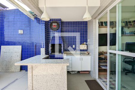 Apartamento à venda com 190m², 4 quartos e 3 vagasCobertura