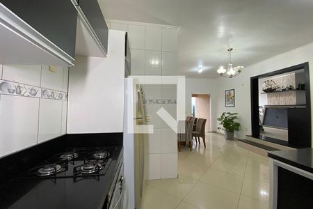 Casa à venda com 208m², 3 quartos e 2 vagasCozinha
