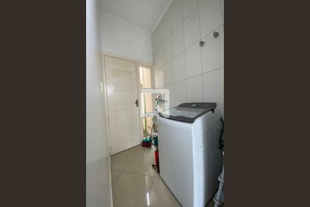 Casa à venda com 208m², 3 quartos e 2 vagasLavanderia