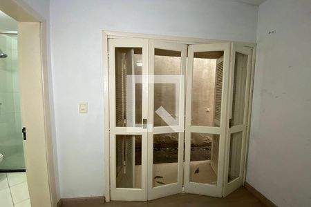 Casa à venda com 208m², 3 quartos e 2 vagasPorta Janela da Suíte