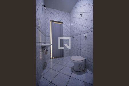 Casa para alugar com 60m², 1 quarto e 2 vagasBanheiro