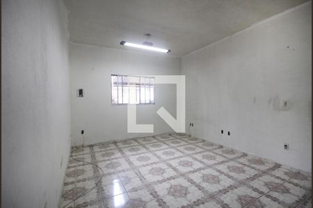 Casa para alugar com 60m², 1 quarto e 2 vagasSala