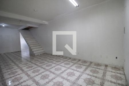 Casa para alugar com 60m², 1 quarto e 2 vagasSala