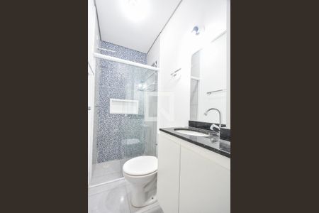 Banheiro de apartamento para alugar com 1 quarto, 28m² em Vila das Belezas, São Paulo