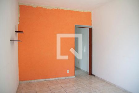 Sala de casa de condomínio para alugar com 2 quartos, 65m² em Rocha, São Gonçalo