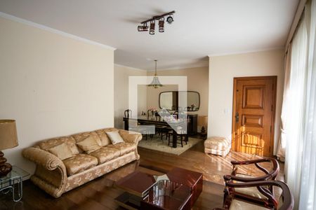 Sala de casa à venda com 3 quartos, 200m² em Vila Prudente, São Paulo