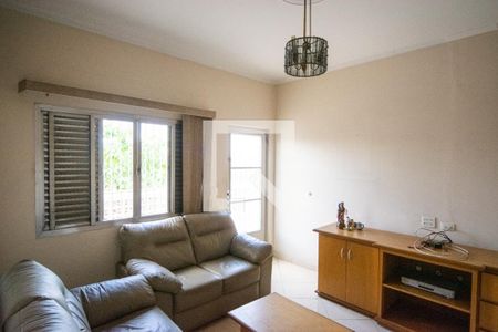 Casa à venda com 200m², 3 quartos e 3 vagasSala