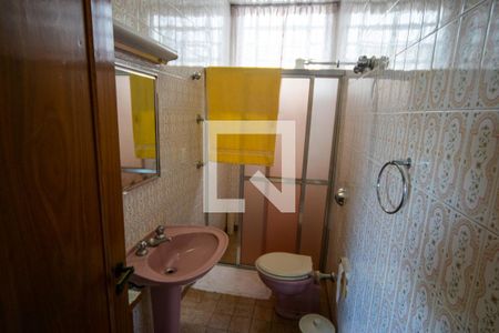 Casa à venda com 200m², 3 quartos e 3 vagasBanheiro da Suíte