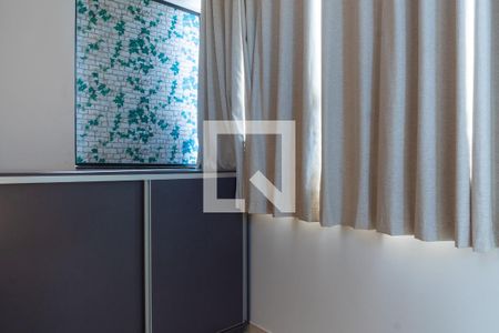 Quarto 1 de apartamento para alugar com 2 quartos, 57m² em Conjunto 1, Brasília