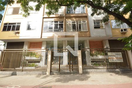 Apartamento para alugar com 123m², 3 quartos e 1 vagaFachada