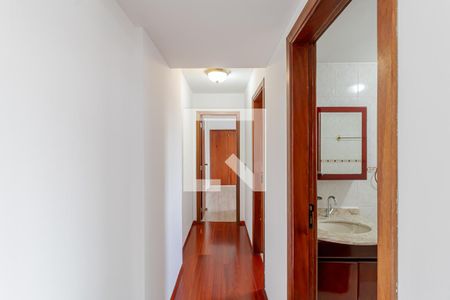 Corredor de apartamento para alugar com 2 quartos, 70m² em Água Funda, São Paulo
