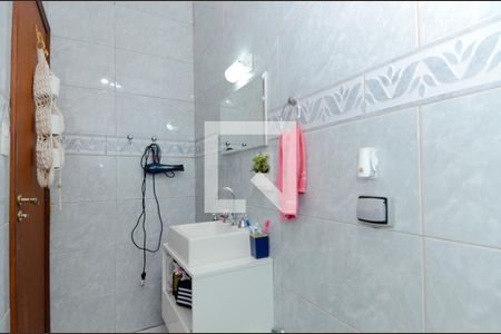 Casa à venda com 153m², 2 quartos e 2 vagasBanheiro Social