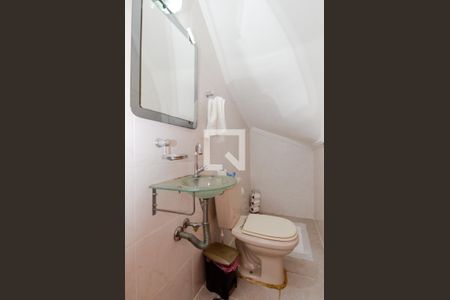 Casa à venda com 153m², 2 quartos e 2 vagasLavabo