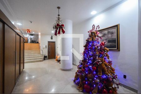 Apartamento à venda com 153m², 3 quartos e sem vaga Apartamento à venda com 153m², 3 quartos e sem vagaHall social