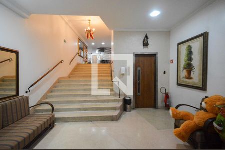 Apartamento à venda com 153m², 3 quartos e sem vaga Apartamento à venda com 153m², 3 quartos e sem vagaHall social