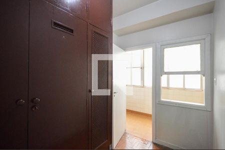 Apartamento à venda com 153m², 3 quartos e sem vaga Apartamento à venda com 153m², 3 quartos e sem vagaQuarto de Serviço