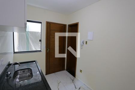 Cozinha de apartamento para alugar com 2 quartos, 40m² em Vila Marieta, São Paulo
