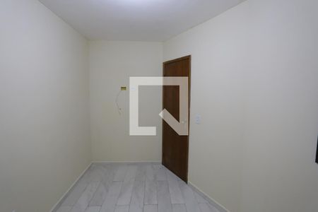 Quarto 2 de apartamento para alugar com 2 quartos, 40m² em Vila Marieta, São Paulo