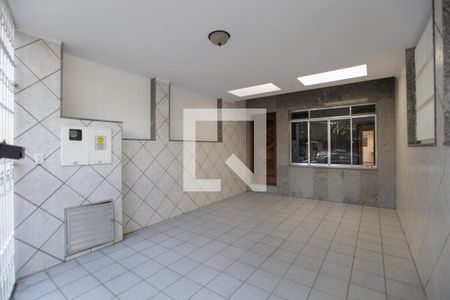 Casa à venda com 125m², 3 quartos e 1 vaga Casa à venda com 125m², 3 quartos e 1 vagaGaragem