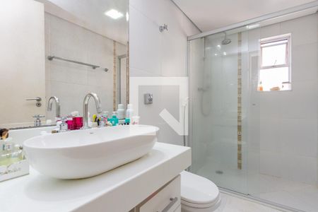 Apartamento à venda com 130m², 3 quartos e 2 vagasBanheiro da Suite
