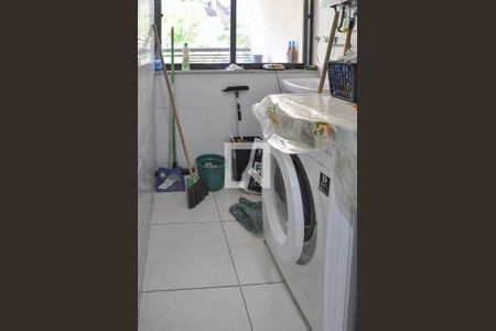 Apartamento para alugar com 110m², 3 quartos e 1 vagaÁrea de Serviço