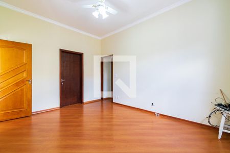 Sala de casa à venda com 3 quartos, 220m² em Vila Babilonia, São Paulo