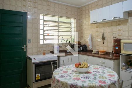 Casa à venda com 130m², 3 quartos e 2 vagas Casa à venda com 130m², 3 quartos e 2 vagasCozinha