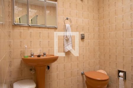 Casa à venda com 130m², 3 quartos e 2 vagas Casa à venda com 130m², 3 quartos e 2 vagasBanheiro