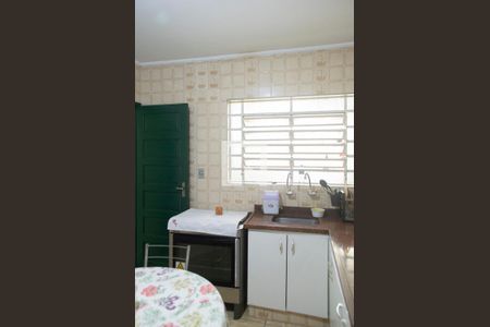 Casa à venda com 130m², 3 quartos e 2 vagas Casa à venda com 130m², 3 quartos e 2 vagasCozinha