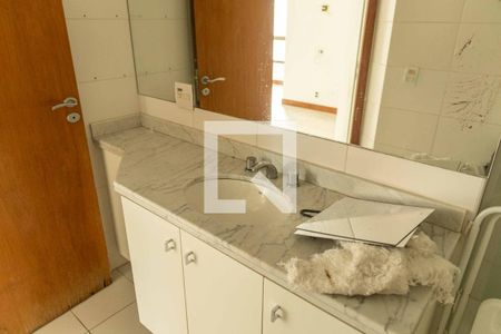Apartamento à venda com 115m², 3 quartos e 2 vagasBanheiro da Suíte