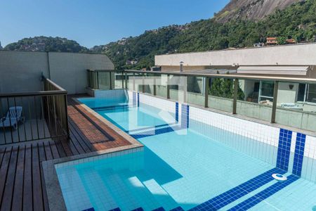 Apartamento à venda com 115m², 3 quartos e 2 vagasÁrea comum - Piscina
