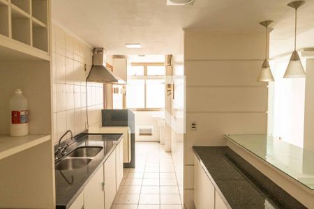Apartamento à venda com 115m², 3 quartos e 2 vagasCozinha