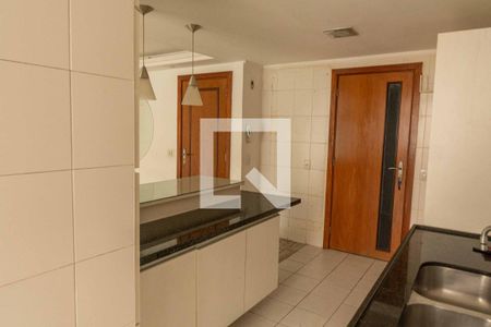 Apartamento à venda com 115m², 3 quartos e 2 vagasCozinha