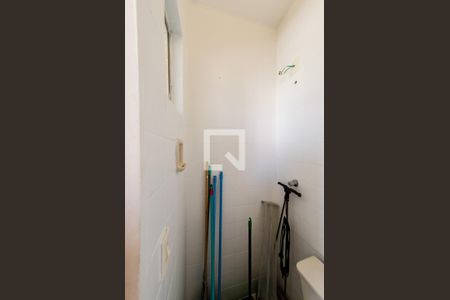 Apartamento para alugar com 80m², 2 quartos e 1 vaga Apartamento para alugar com 80m², 2 quartos e 1 vagaBanheiro de serviço