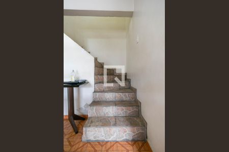Escadas de casa à venda com 3 quartos, 163m² em Freguesia do Ó, São Paulo